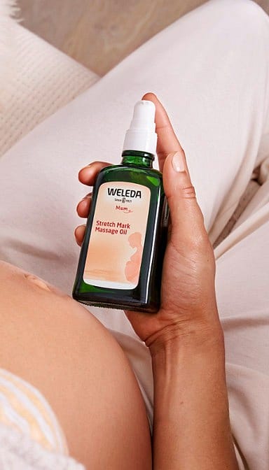 Tehotenský ošetrujúci olej na strie