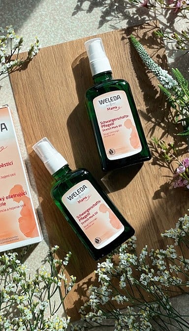 Tehotenský ošetrujúci olej na strie